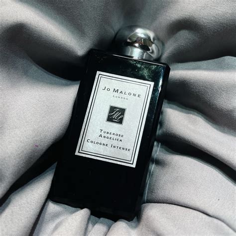 夜來香 味道|【JO MALONE 夜來香與白芷芳醇古龍水】使用心得一覽 